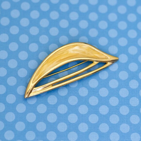 Vintage Gold Tone Elven Leaf Abstract Brooch - M36 - Picture 1 of 2